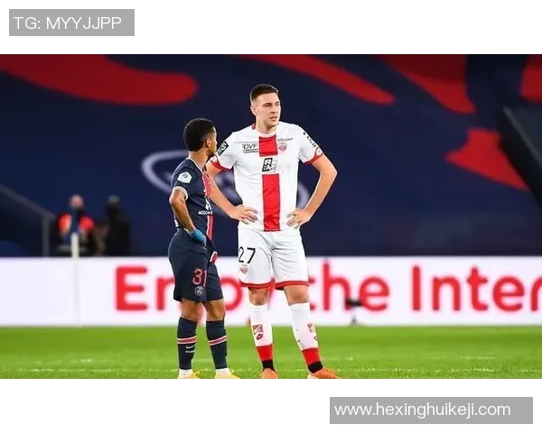 斯特拉斯堡主场迎战第戎争夺关键三分的精彩对决分析